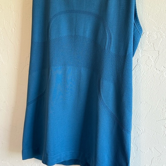 Lululemon Blue Activewear Racerback “Go the Distance” Tank Top Sz XS-S - Picture 2 of 7
